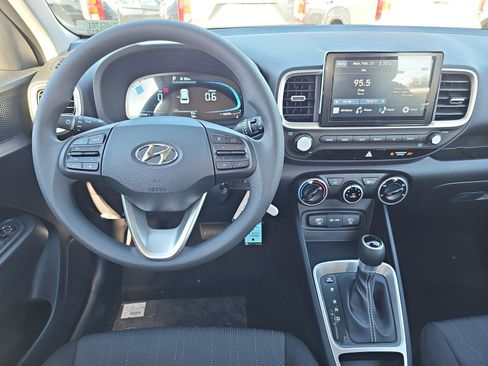 New 2026 Hyundai Venue SE FWD image 15