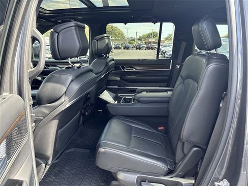 Used 2022 Jeep Grand Wagoneer Series I image 26