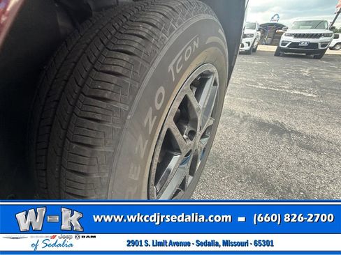 Used 2024 Ford Edge SEL AWD/4WD image 4