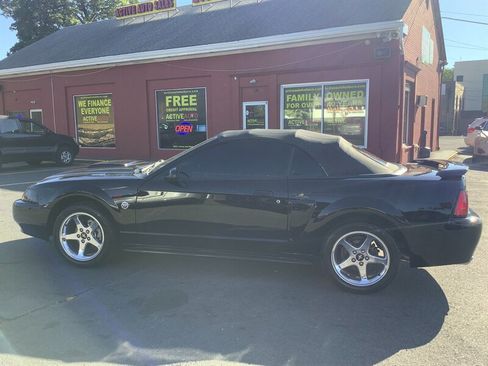 Used 2004 Ford Mustang GT RWD image 4