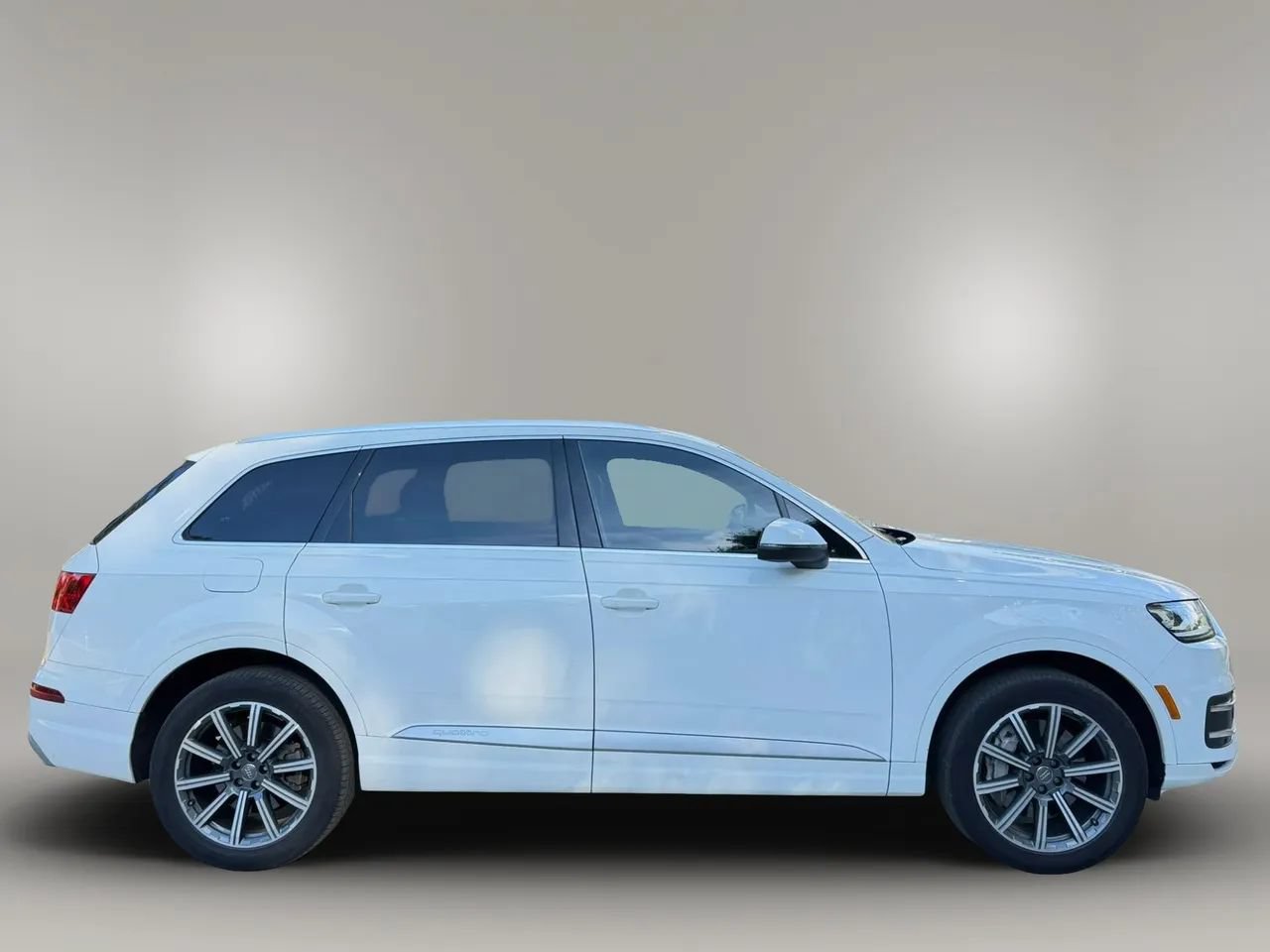 Used 2019 Audi Q7 2.0T Premium AWD/4WD image 4