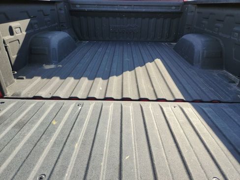 Used 2022 Chevrolet Silverado 1500 High Country w/ Technology Package image 35