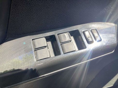Used 2018 Toyota RAV4 SE w/ Power Extra Value Package FWD image 11