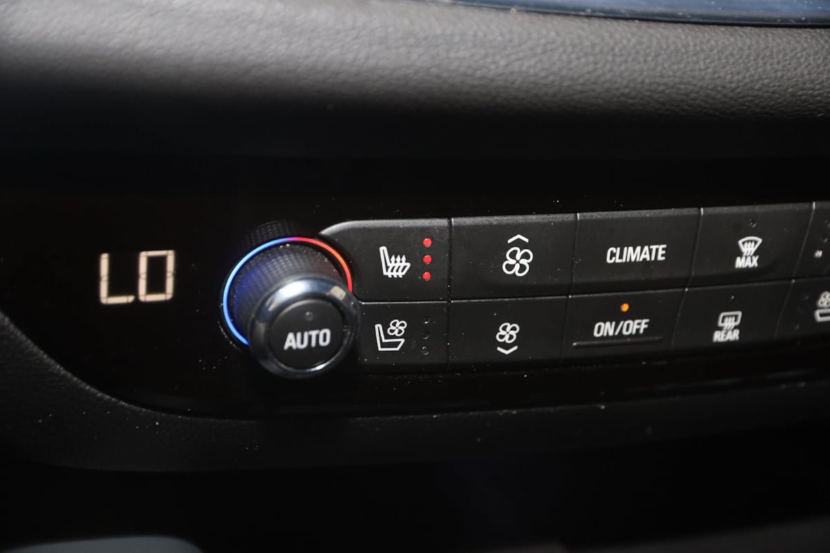 Used 2024 Buick Enclave Premium FWD image 7