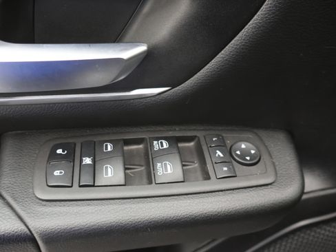 Used 2023 RAM 1500 Big Horn image 39