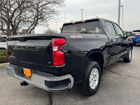 Used 2025 Chevrolet Silverado 1500 LT AWD/4WD image 3
