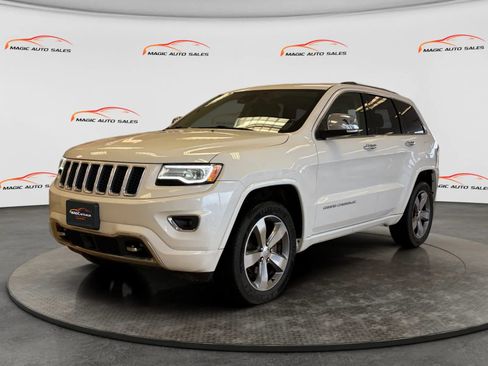 Used 2016 Jeep Grand Cherokee Overland w/ Advanced Technology Group AWD/4WD image 42