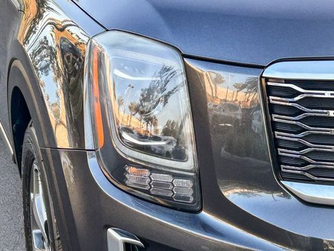 Used 2020 Kia Telluride EX FWD image 4