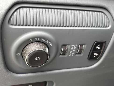 Used 2023 Jeep Grand Wagoneer Series II w/ Premium Group II image 29