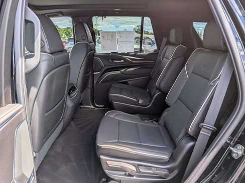 Certified 2023 Cadillac Escalade Premium Luxury AWD/4WD image 25