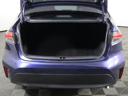 Used 2023 Toyota Corolla LE image 12