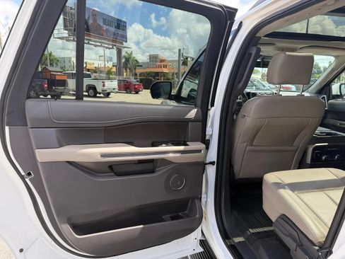 Used 2020 Ford Expedition Max XLT w/ Equipment Group 202A AWD/4WD image 29