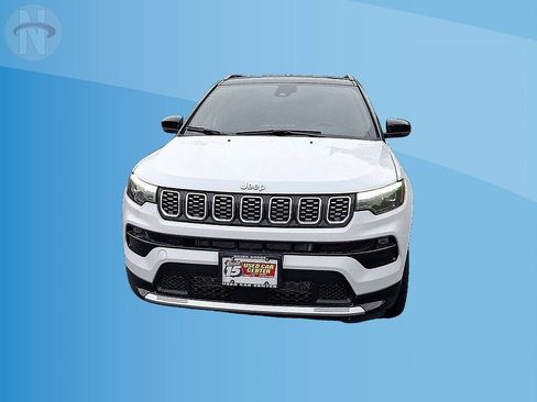 Used 2025 Jeep Compass Limited w/ Elite Group AWD/4WD image 3