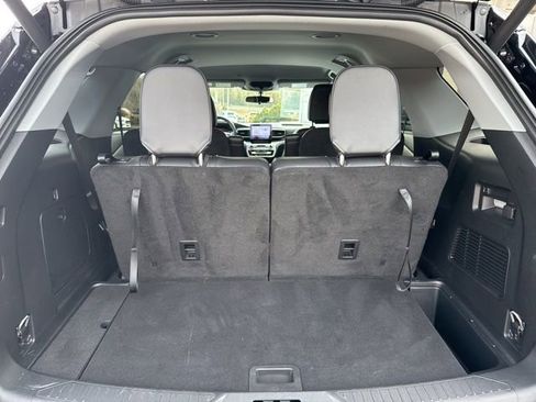 Used 2023 Ford Explorer XLT w/ Equipment Group 202A image 38