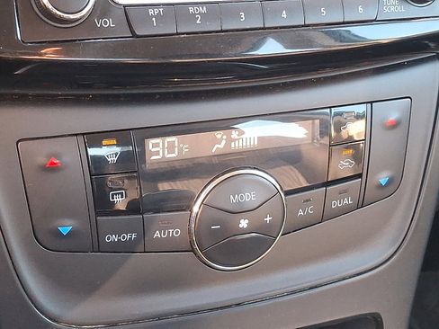 Used 2018 Nissan Sentra SV image 17