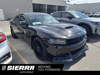 Used 2017 Dodge Charger SXT