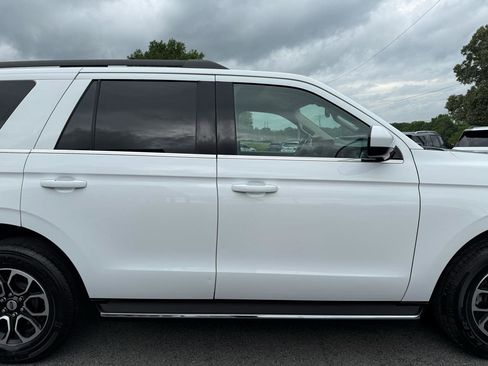 Used 2023 Ford Expedition XLT AWD/4WD image 42