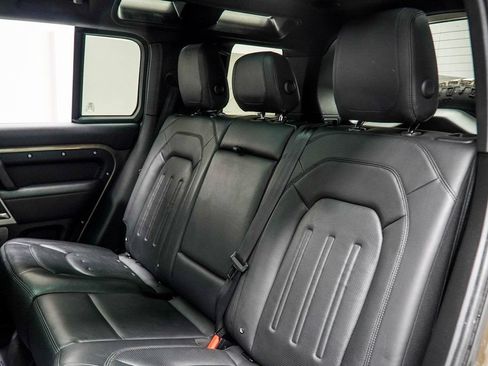 Used 2022 Land Rover Defender 110 XS Edition AWD/4WD image 39