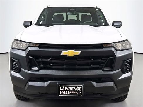 Used 2024 Chevrolet Colorado W/T image 2