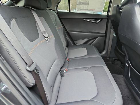 Used 2025 Kia Niro LX image 17