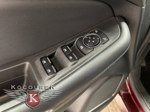 Used 2024 Ford Edge SEL image 19