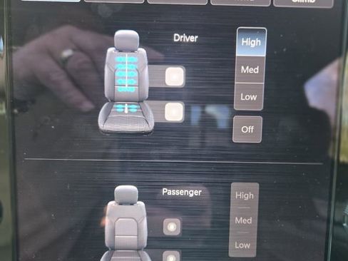 Used 2025 RAM 1500 Limited image 11