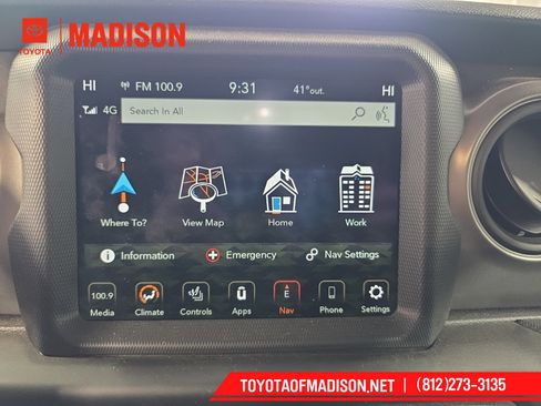 Used 2022 Jeep Gladiator Willys image 14