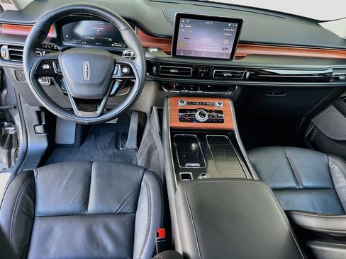 Used 2023 Lincoln Aviator Reserve w/ Equipment Group 201A AWD/4WD image 23