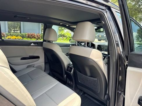 Used 2020 Kia Sportage S w/ S Premium Package FWD image 17