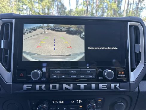 Used 2025 Nissan Frontier SV w/ SV Convenience Package RWD image 15