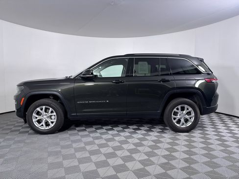 Used 2023 Jeep Grand Cherokee Limited AWD/4WD image 15