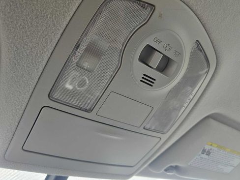 Used 2014 Toyota Prius V Five image 32