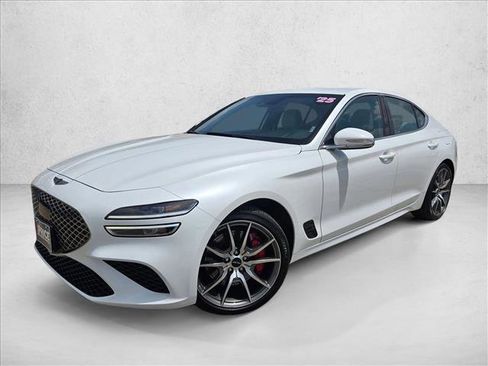 Used 2025 Genesis G70 2.5T image 1