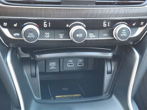 Used 2022 Honda Accord Touring image 17