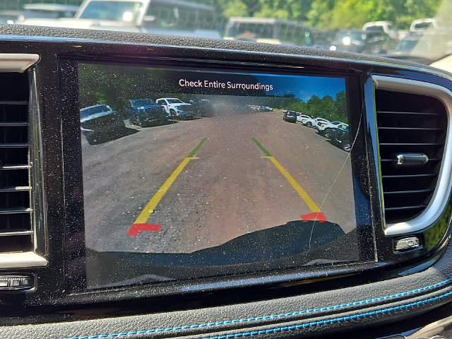 Used 2021 Chrysler Pacifica Touring AWD/4WD image 13