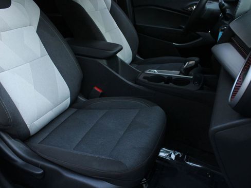 Used 2024 Chevrolet Trax RS image 27