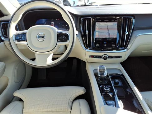 Certified 2026 Volvo V60 B5 Cross Country Ultra w/ Protection Package Premier image 11