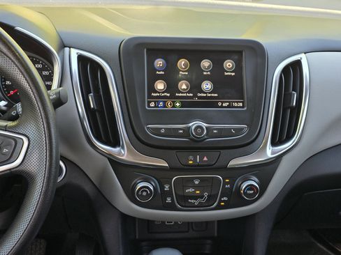 Used 2022 Chevrolet Equinox LS AWD/4WD image 15