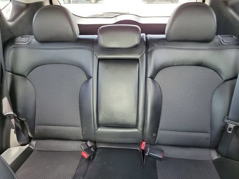 Used 2011 Hyundai Tucson GLS FWD image 17