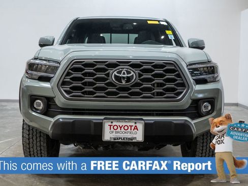 Certified 2023 Toyota Tacoma TRD Off-Road image 2