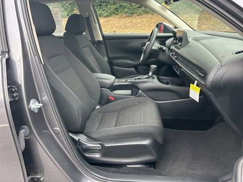 Used 2025 Honda HR-V LX image 36