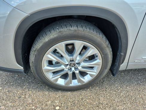 Used 2023 Toyota Highlander Limited AWD/4WD image 16