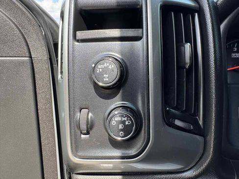 Used 2017 Chevrolet Silverado 1500 LT w/ All Star Edition image 10