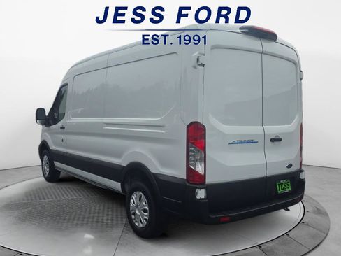 Certified 2023 Ford E-Transit EV image 4
