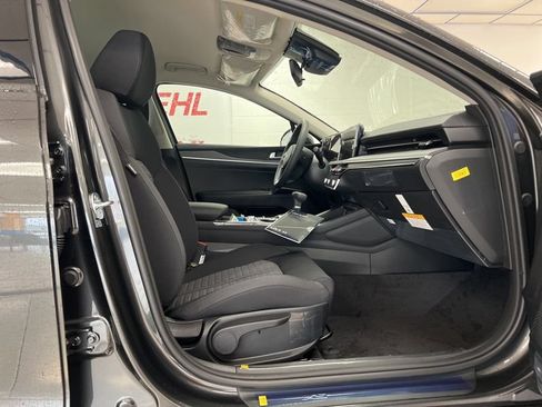 New 2026 Kia K5 LXS FWD image 11