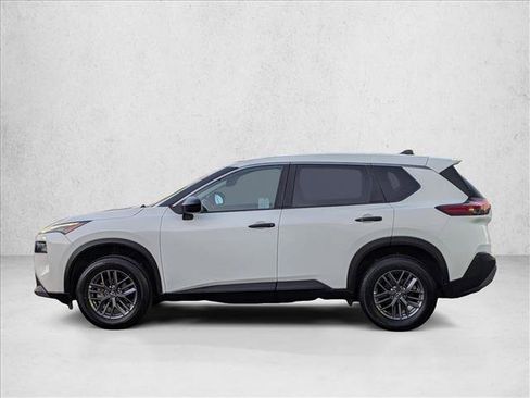Used 2023 Nissan Rogue S image 9