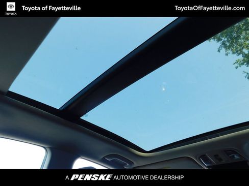 Used 2018 Kia Optima S w/ Panoramic Sunroof Package FWD image 3
