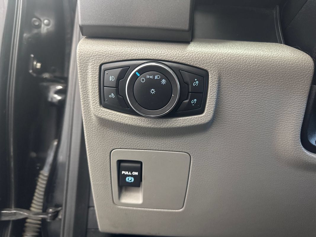Used 2018 Ford F150 XLT AWD/4WD image 10