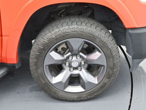 Used 2021 RAM 1500 Big Horn w/ Built-to-serve Edition AWD/4WD image 33