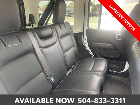 Used 2023 Jeep Wrangler Unlimited Sahara AWD/4WD image 18